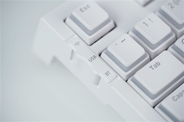 麻将轴手感顺滑！ikbc 98S三模RGB键盘图赏