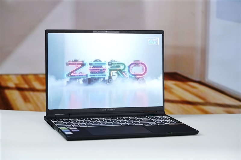 镁合金轻薄机身 雷神ZERO Air 15笔记本评测:160W性能释放 长江存储SSD性能出色