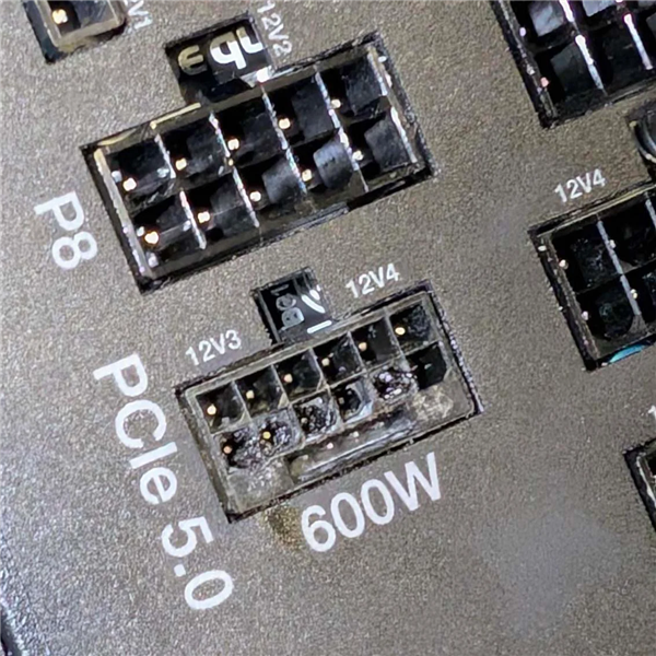 12V-2×6再度翻车!专业媒体测试卡也未能幸免