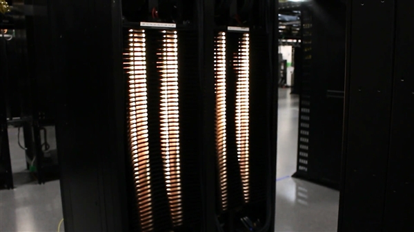 NVIDIA首创全液冷AI工厂:45℃比温泉还烫!但零耗水