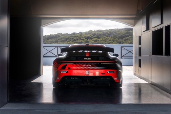 保时捷911 GT4 R全球首发:首次将911系列引入GT4客户赛车