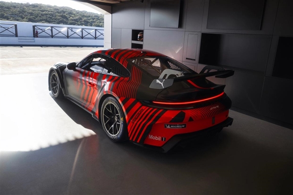 保时捷911 GT4 R全球首发:首次将911系列引入GT4客户赛车