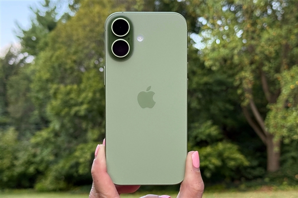 苹果又一次秀刀法!iPhone 18不舍得上12GB内存