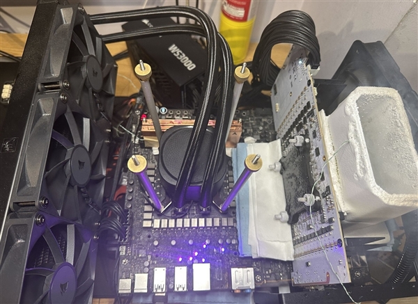 RTX 50里程碑！频率终于首破4GHz：用的还是中国特供卡