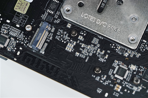 iGame Mini系列首款ITX主板！七彩虹iGame B850I MINI OC V14图赏