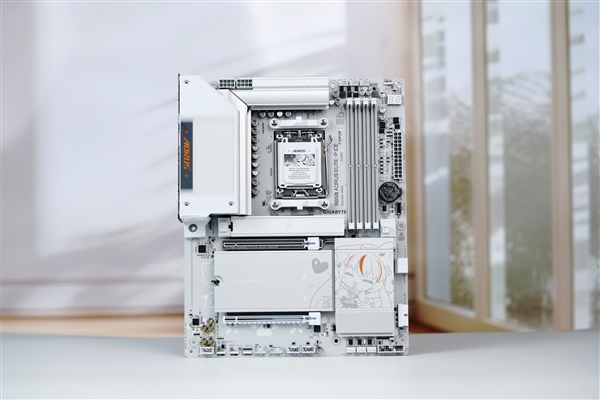 雕妹二次元设计！技嘉B850 AORUS ELITE-P ICE主板图赏