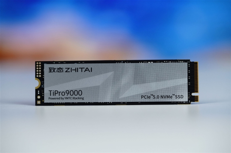 晶栈4.0闪存立威！长江存储致态TiPro9000 2TB SSD评测：缓外写入超4GB/s独一档