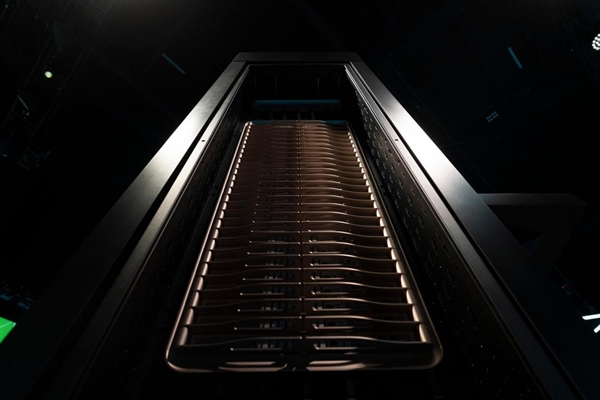 1.42亿元一台!英伟达Rubin Ultra机架售价创纪录:HBM4e内存单柜超1000万元