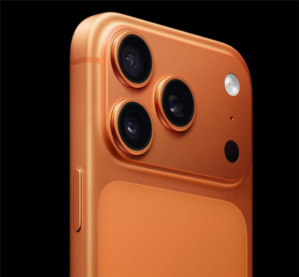 iPhone 17 Pro Max激活量超1438万台:一款顶四款国产Ultra旗舰总和