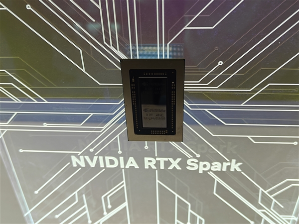 英伟达BW 2026超级芯片RTX Spark首展惊艳：巨型GPU墙成打卡地标