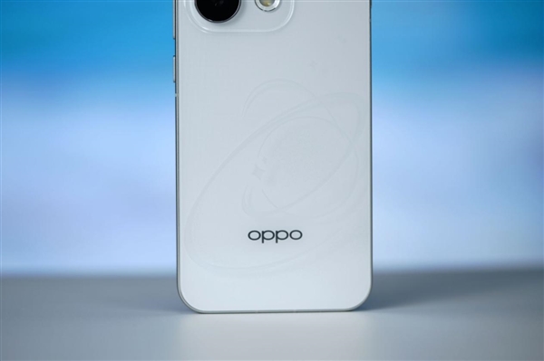 首创3D冰透悬浮!OPPO Reno16图赏