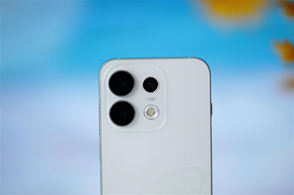 首创3D冰透悬浮!OPPO Reno16图赏