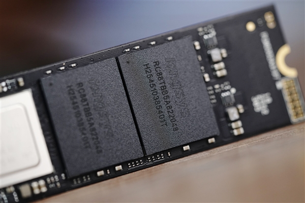 SSD速度翻倍!慧荣2027年将推出PCIe Gen7 SSD主控