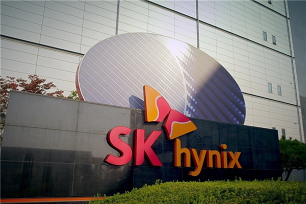 SK崔泰源:明年半导体需求至少增五成 供需缺口恐扩大