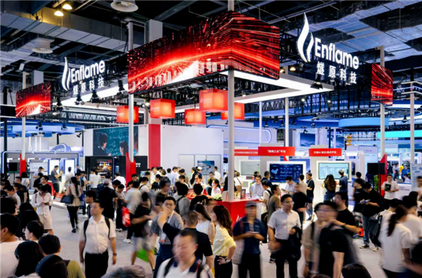 台积电还没量产 燧原抢先拿出样品!中国首款CoPoS AI芯片重磅发布