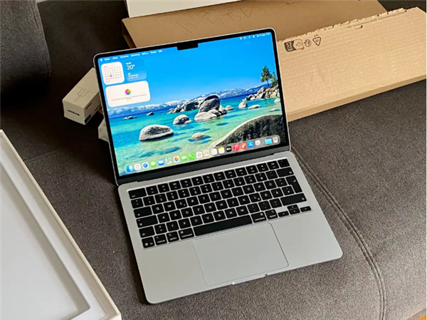 苹果终于妥协了!首款触控屏MacBook Pro曝光:M5 Pro/Max加持