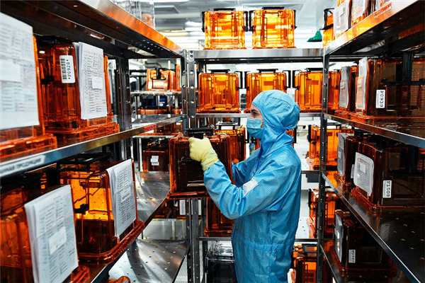 西方不卖就自己造!俄白联手开发九套芯片设备:覆盖90-65nm全流程