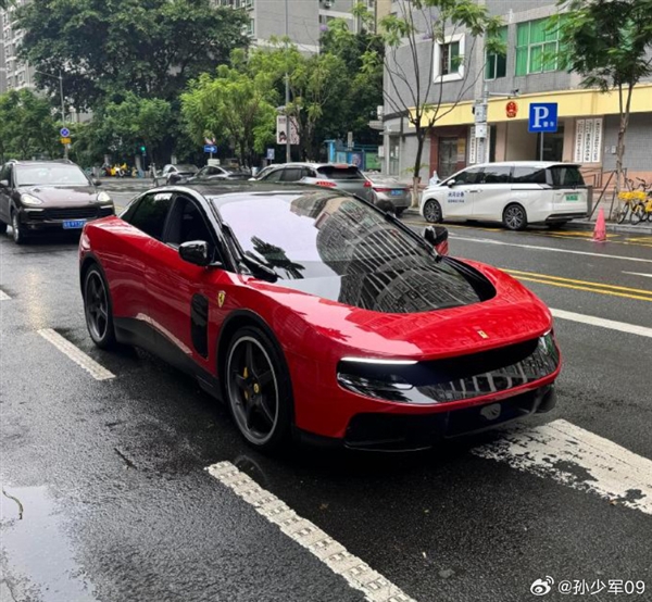 越骂越买！售价425万起的法拉利首款纯电车型Luce中国卖爆 提前完成年度销售目标