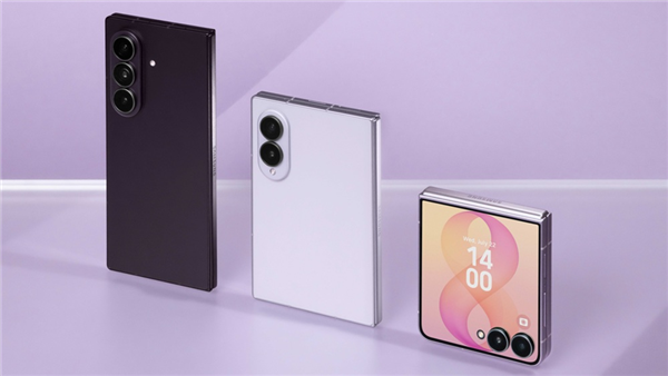 安卓首款阔折叠交出亮眼成绩单!三星Galaxy Z Fold8系列72小时斩获27万台订单