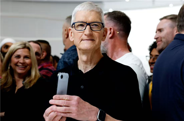 苹果CEO库克预警：iPhone、Mac、iPad供应链短缺加剧！远超预期