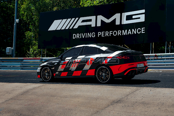 7分32秒!奔驰AMG CLA 45纽北封王 成紧凑型电动轿车最快车型