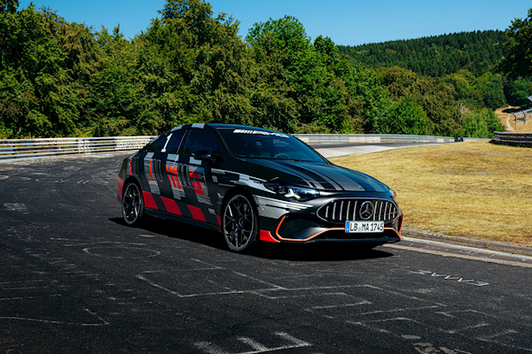 7分32秒!奔驰AMG CLA 45纽北封王 成紧凑型电动轿车最快车型