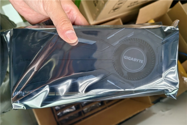 八年老卡获新生:RTX 2080 Ti爆改22GB显存!只要3300+元