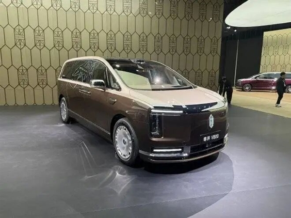 没人比余承东更懂尊界V800