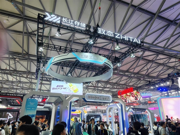 从550MB/s的SATA到14.9GB/s旗舰:ChinaJoy一个展台装下了长江存储全家档