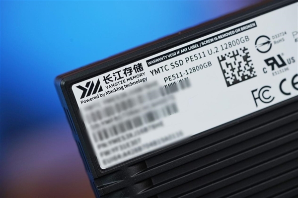 4K随机读写3300K IOPS、双重加密!长江存储PE511 12.8TB企业级SSD图赏