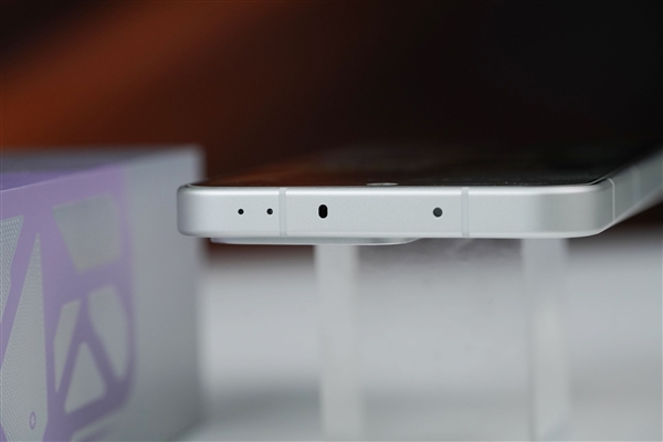首款双金标万毫安手机!OPPO A7 Pro Max图赏