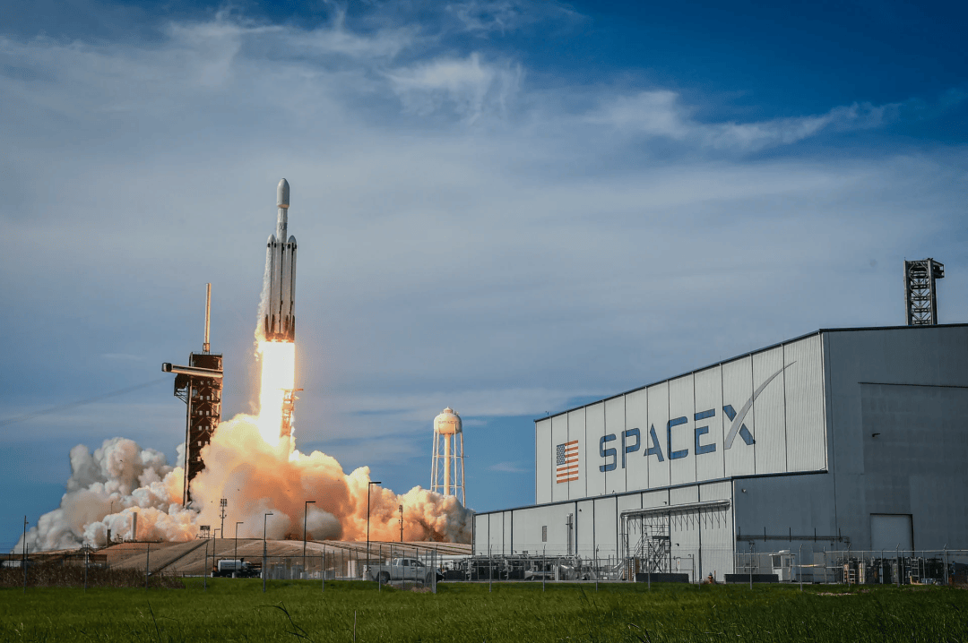 SpaceXAI推出Grok Bot，支持多个智能体协同处理各类工作