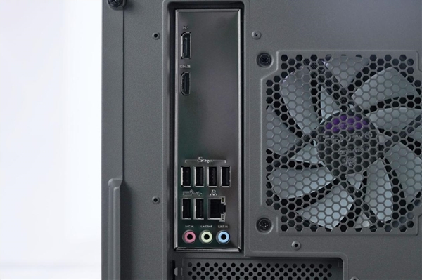 酷睿Ultra 9+RTX 5060 Ti 华硕天选7X台式机图赏
