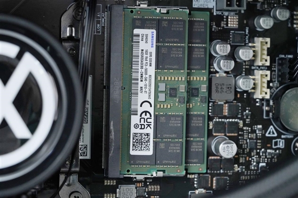 酷睿Ultra 9+RTX 5060 Ti 华硕天选7X台式机图赏