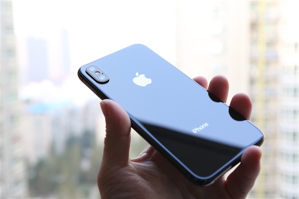 一代神机谢幕!iPhone X被列为停产产品:苹果全面屏开山之作