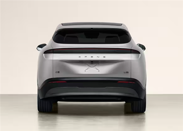 不溜背的中型SUV 小鹏MONA L05实车曝光:起售或低于15万