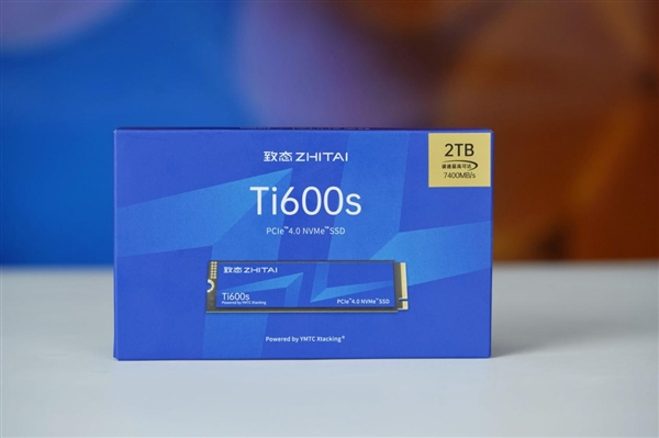 随机写入速度翻倍!长江存储致态Ti600s 2TB SSD图赏