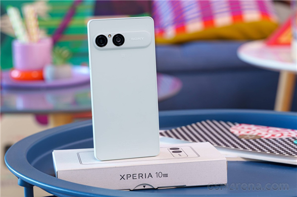 索尼Xperia 10 VIII发布:6.1英寸无孔屏+SD卡扩展 售价突破5000元