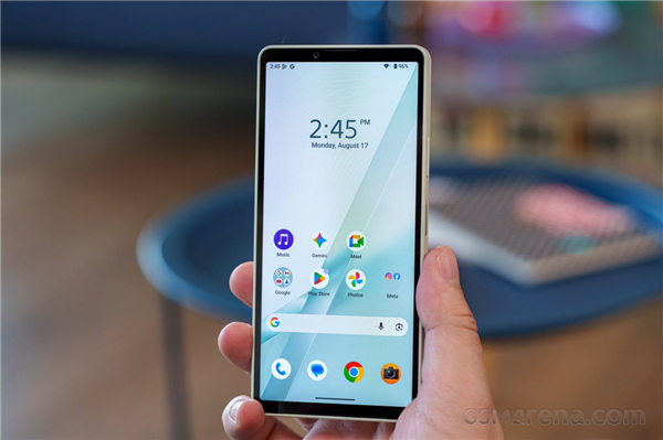 索尼Xperia 10 VIII发布:6.1英寸无孔屏+SD卡扩展 售价突破5000元