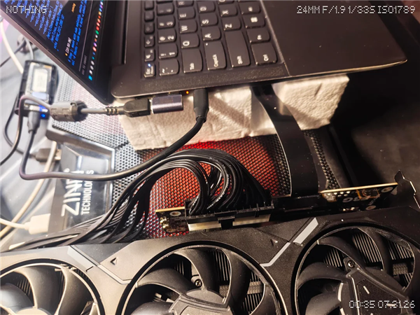 老旧笔记本逆袭!玩家用M.2接口外接RX 7900 XT:大模型能跑60 Token/s
