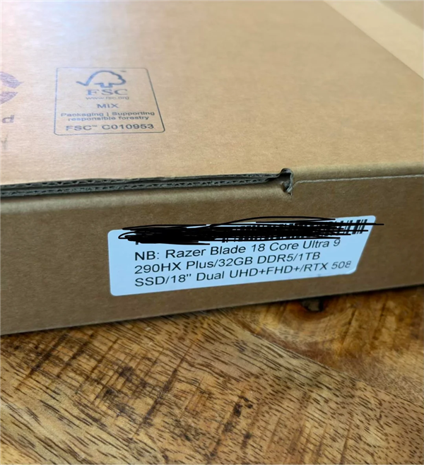 十年难遇的好事!买RTX 5080版雷蛇灵刃18到货变5090:配置全翻倍
