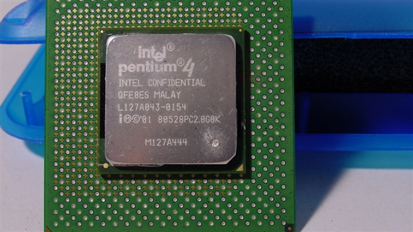 Intel奔腾4 2.0诞生25周年：历史首次突破2GHz！10GHz狂言终未兑现