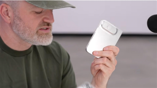 iPhone Ultra/iPhone 18 Pro Max机模开箱上手:外观彻底定了