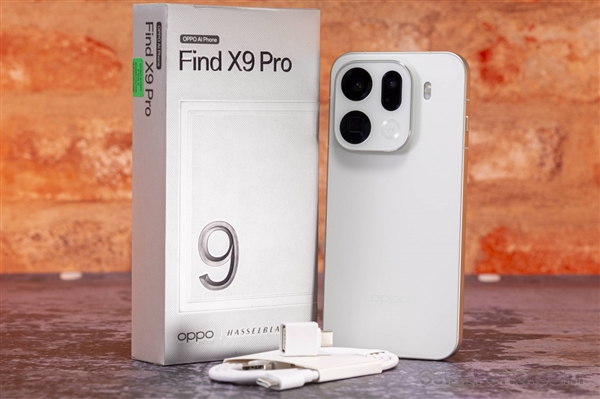 OPPO Find X10 Pro Max外观渲染图流出:新增哈苏定制白 白色控狂喜