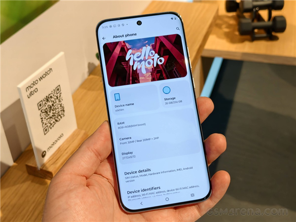 摩托罗拉Edge 70 Plus发布:前后四曲面设计 手感温润