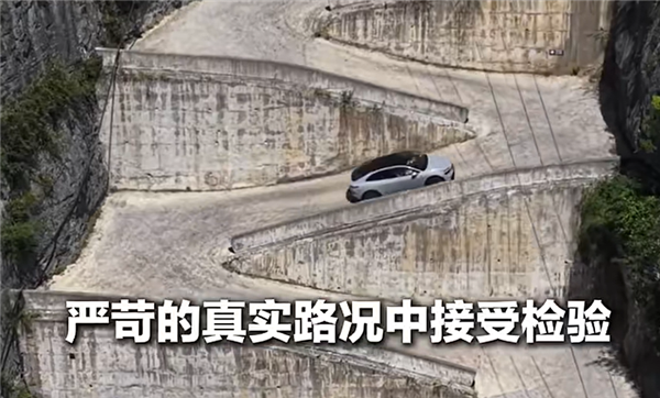 美国博实测!乐道L60智驾闯重庆8D迷宫:挂壁公路全程零接管