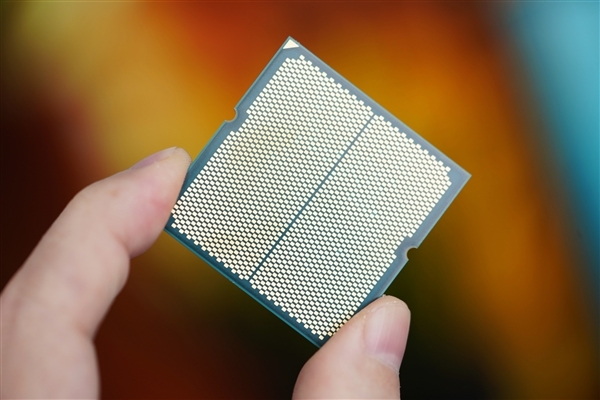 无X3D缓存却卖X3D的价!AMD AM5平台上新:锐龙5 7500卖1900元