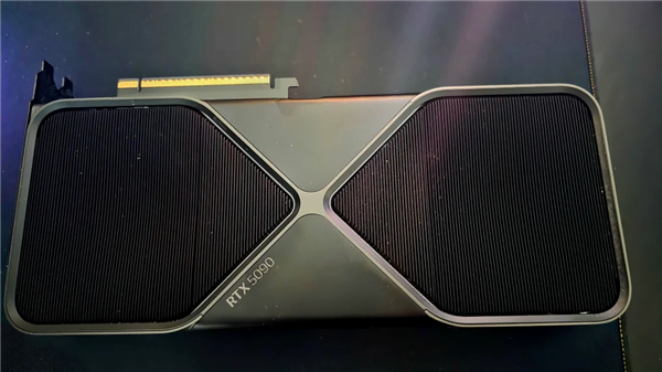 白玩10个月净赚2.4万!网友卖掉RTX 5090换RX 9070 XT:直言A卡真香