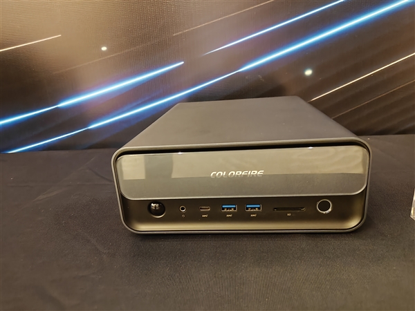 AMD顶级APU塞进迷你主机!七彩虹灵创Mini Pro亮相:锐龙AI Max+ PRO 495+192GB内存