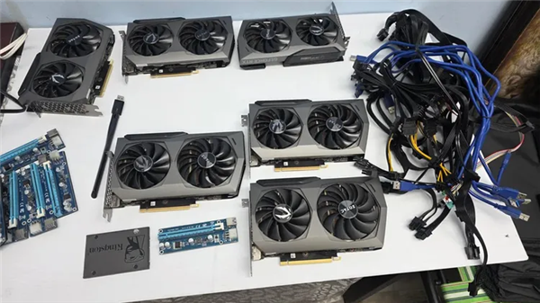白捡12张RTX 3070!老外地下室挖出两台矿机:总价值约2.4万元,外观完好